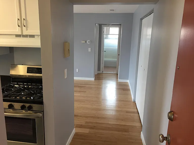 44 Shrewsbury Green Dr #J — Photo 10
