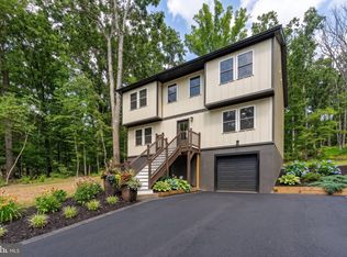 448 Cedar Ln, Bluemont, VA 20135