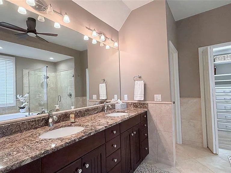 218 Sand Key Estates Dr — Photo 21