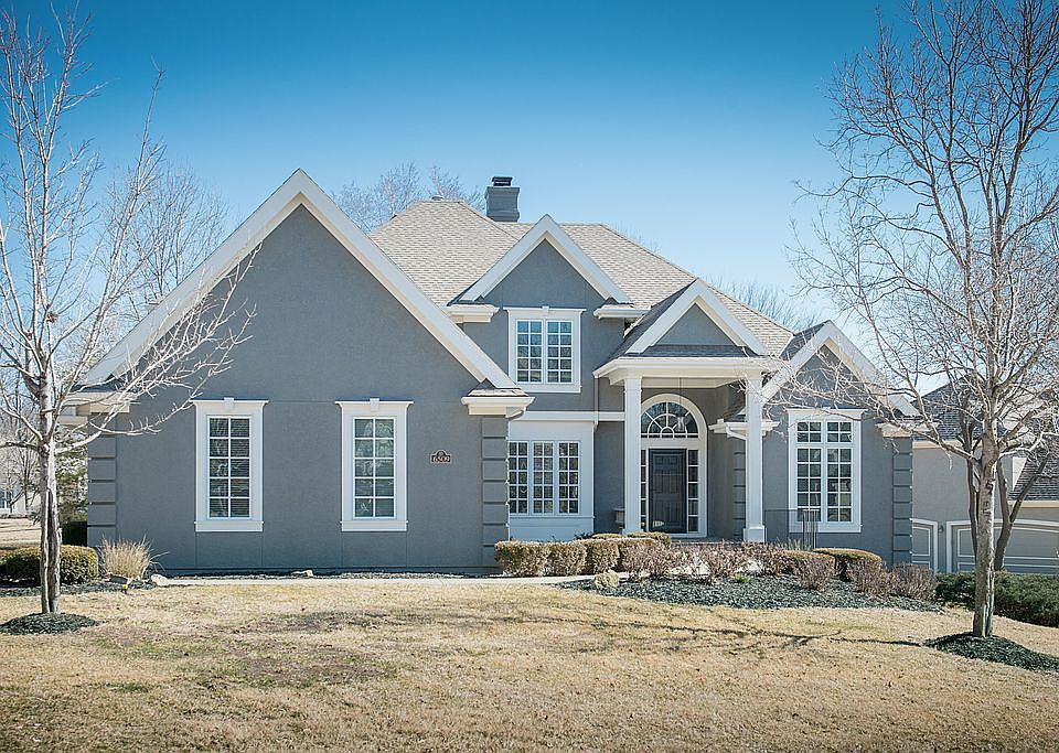 Amazing curb appeal!  