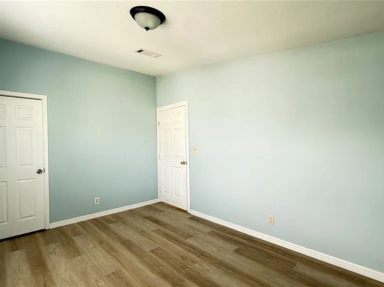 1831 Winchester Ct S — Photo 19
