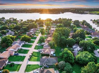 13262 Lake Breeze Ln, Willis, TX 77318