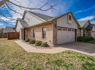 2227 Cobblestone Ct, Granbury, TX 76049