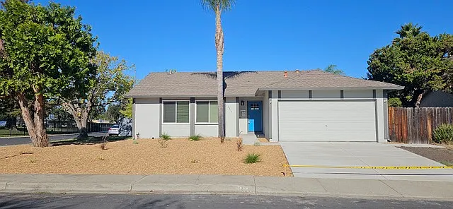 2875 Calais Dr photo 1
