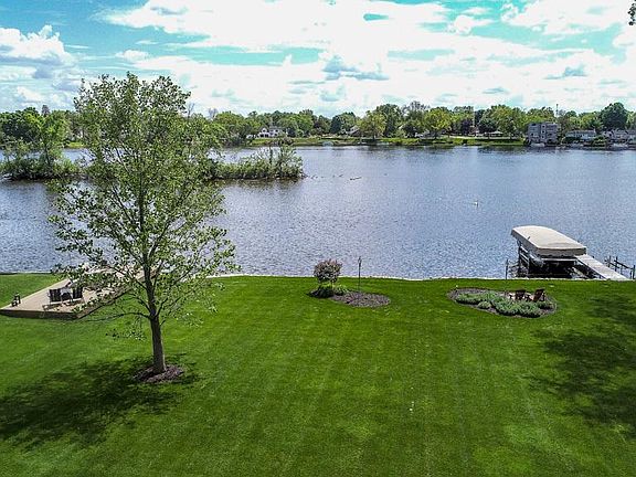 5th image of 3023 Greenleaf Blvd