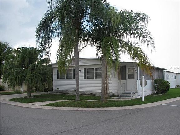 2nd image of 680 Gloriosa Dr