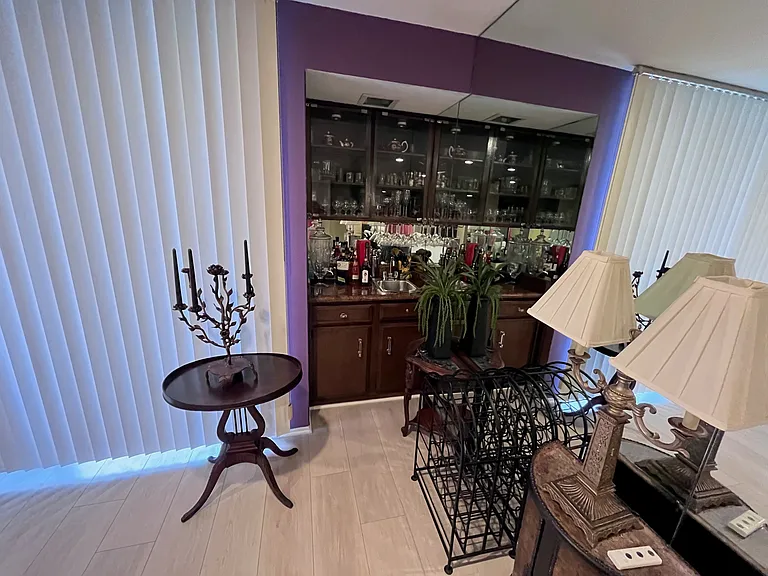 1815 Glendon Ave #101 — Photo 6