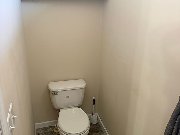 5th image of 8181 Johnson Rd