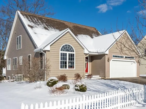 30 Autumn Lane, East Kingston, NH 03827