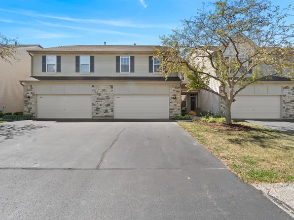 654 Shakespeare Dr, Grayslake, IL 60030