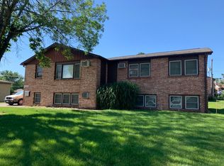 2031 9th St APT 4, Coralville, IA 52241