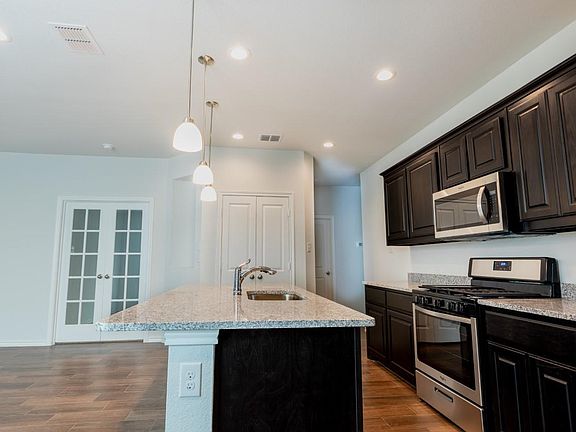 2nd image of 1748 Emilia Dr