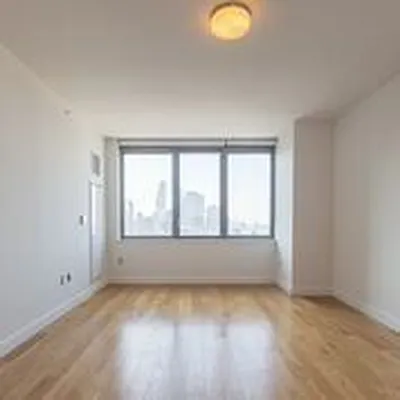 Rented by Bond New York | media 3