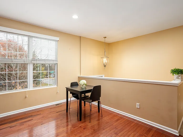 27844 Hopkins Dr — Photo 15