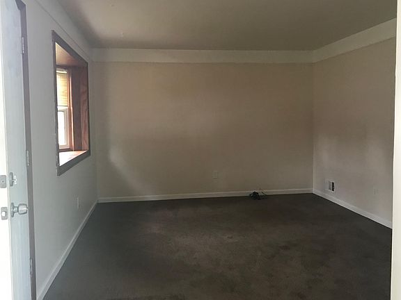 4th image of 15313 McGuire St