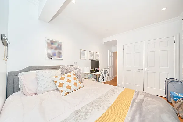 Rented by Living New York | media 16