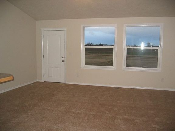 4th image of 3406 Payette Riv