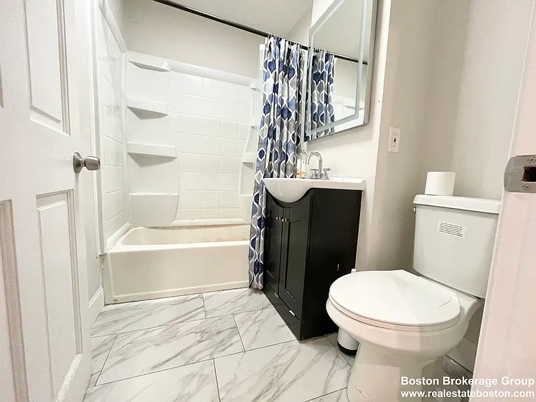 7 Warwick St #2 — Photo 13