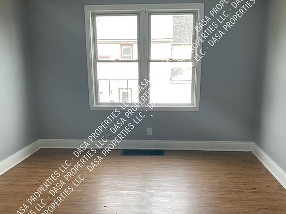 5th image of 1584 E Delavan Ave