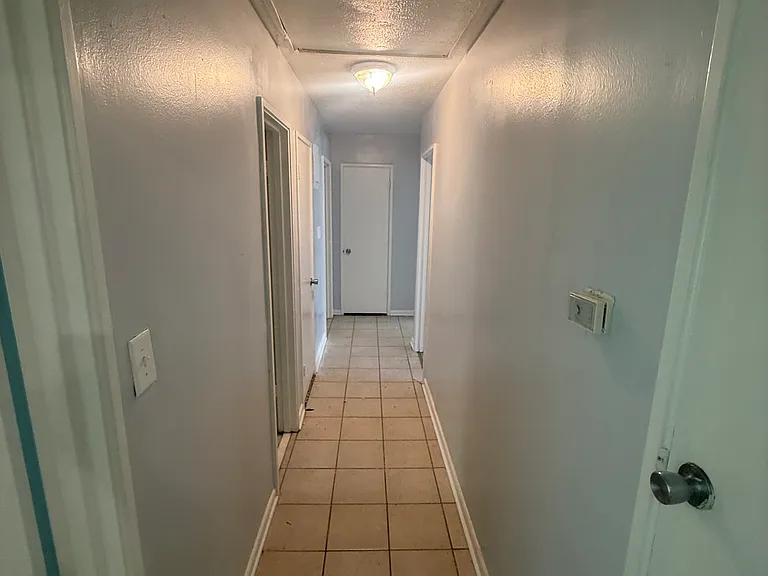 1357 Woody Dr — Photo 11