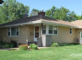 601 S Minnesota St, Mitchell, SD 57301