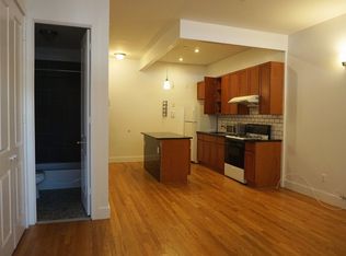 180 N 10th St APT 2R, Brooklyn, NY 11211