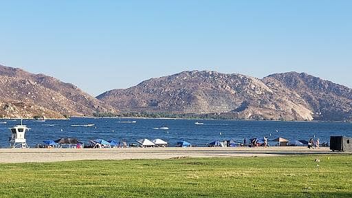 Lake Perris Beach