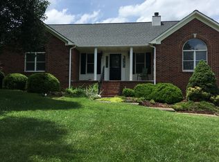 180 Summit Dr, Jonesborough, TN 37659