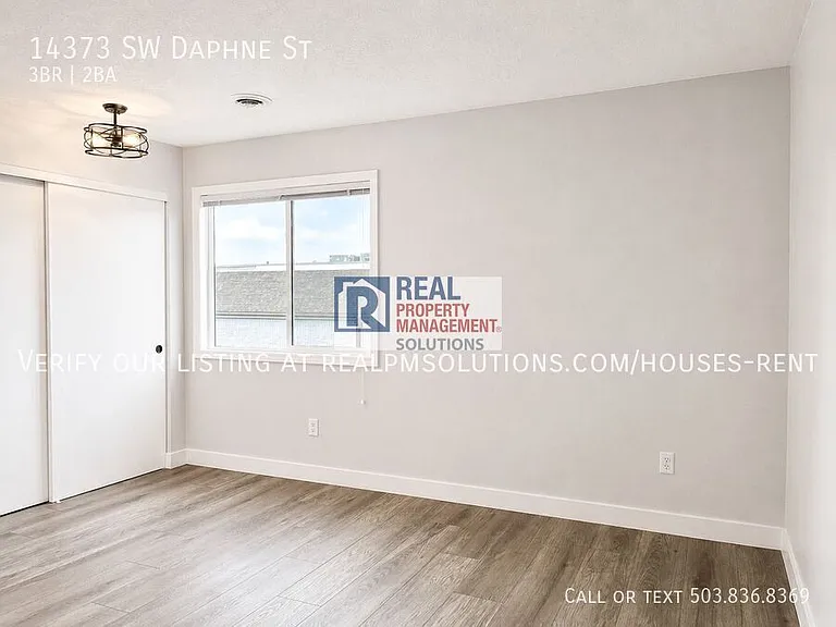 14373 SW Daphne St — Photo 37