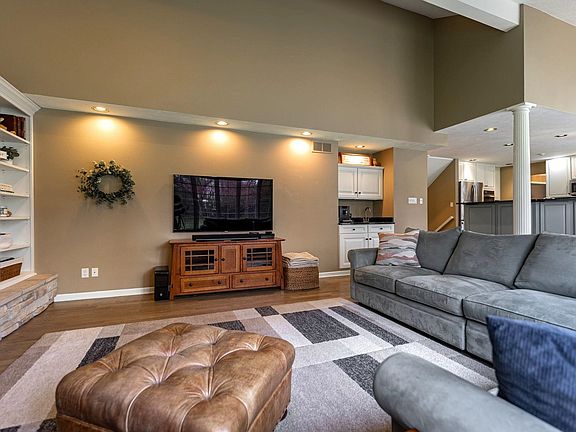5th image of 1764 Foxwood Ct