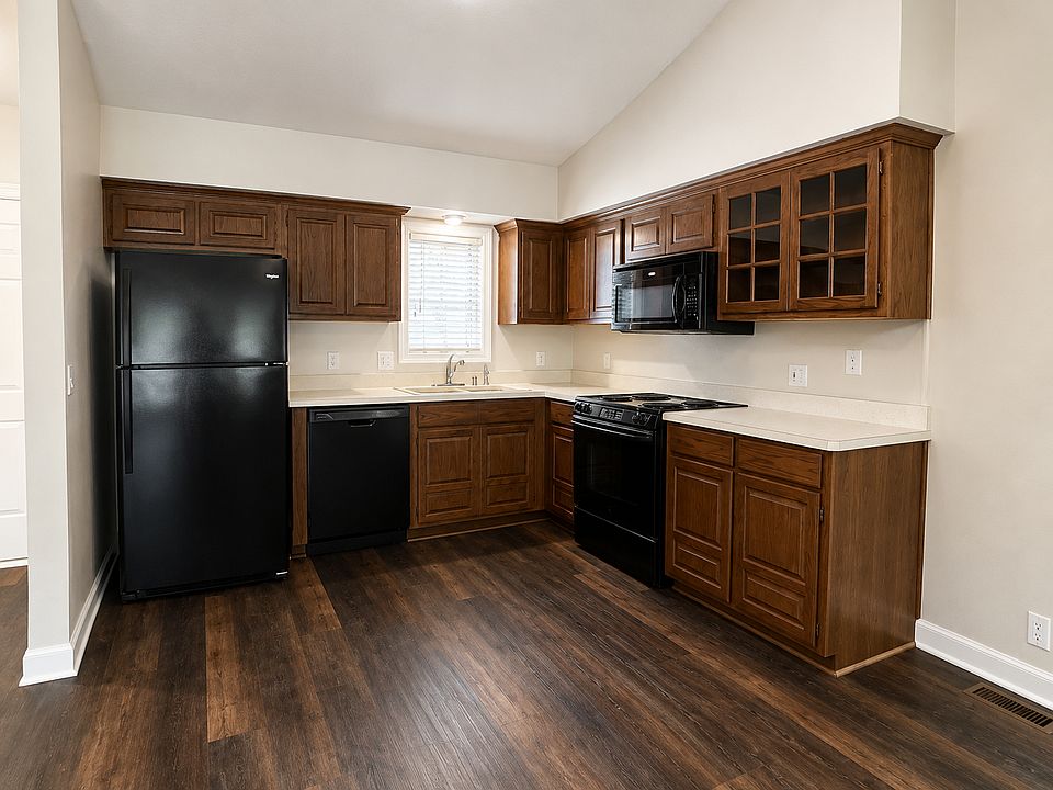 2nd image of 1 Los Lagos Pl #11588256