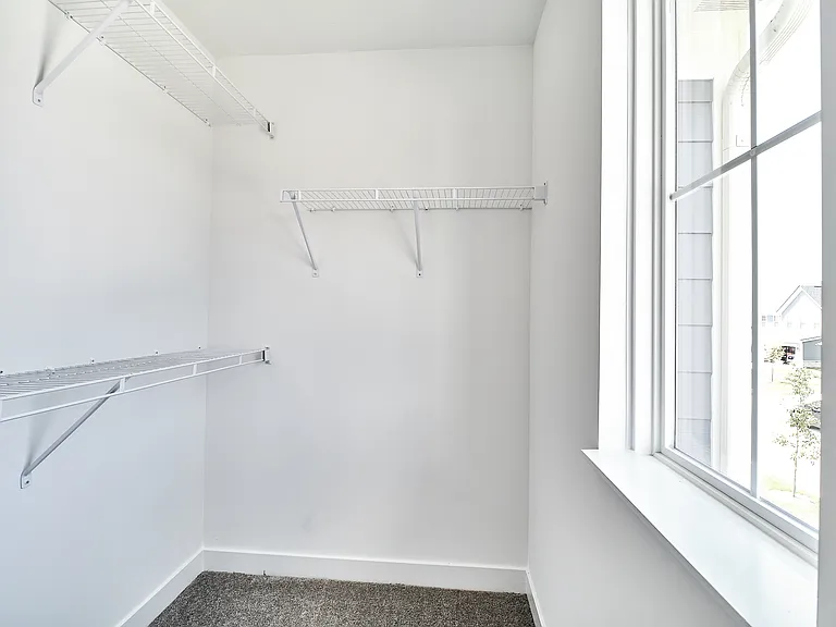 404 W Monroe St — Photo 37