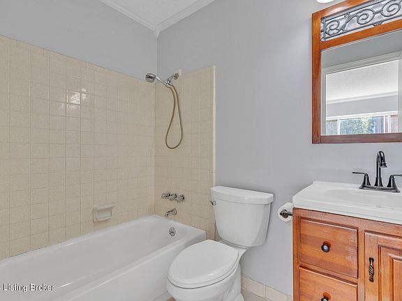 5th image of 317 Casa Bella Ct