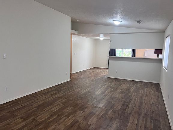3rd image of 7101 Jet Rd NE