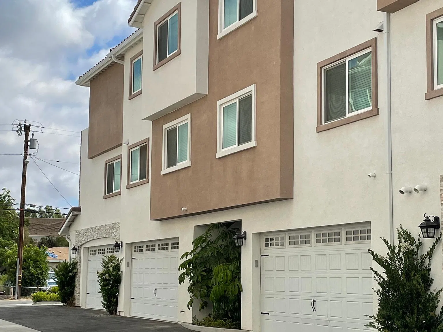 4546 Apricot Rd — Photo 3