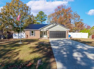 440 Greentree Dr, Raeford, NC 28376