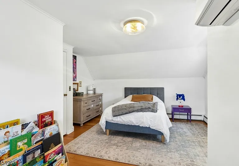 329 Maplewood Ave — Photo 16