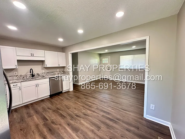 5016 Tenwood Dr — Photo 4