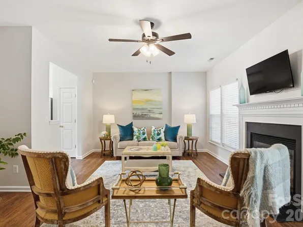 2005 Cramerton Village Dr Unit E, Cramerton, NC 28032