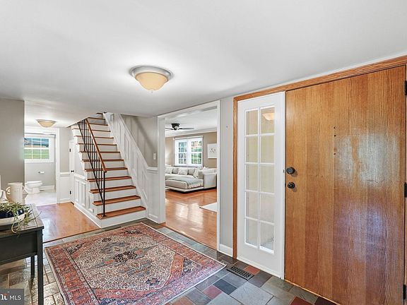 3rd image of 14005 Bethpage Ln