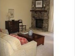 210 Juniper Ln, Hendersonville, NC 28739