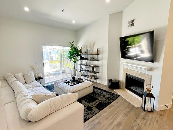2nd image of 675 Oak Run Trl Unit 405
