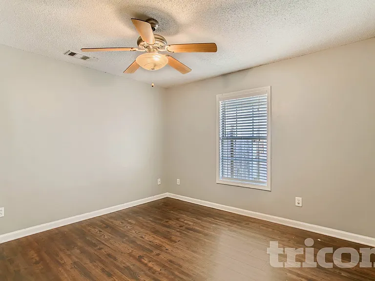 1105 River Green Ct — Photo 12
