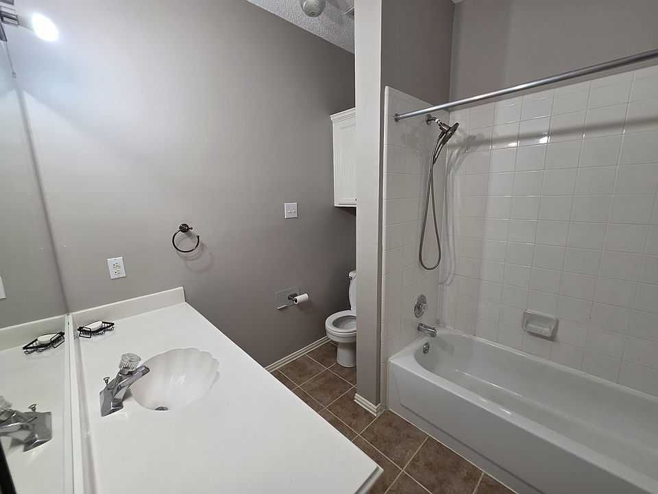 1st image of 1344 Wentworth Dr