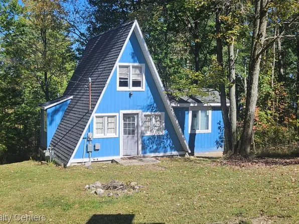 5231 Summit Ct, Lake, MI 48632