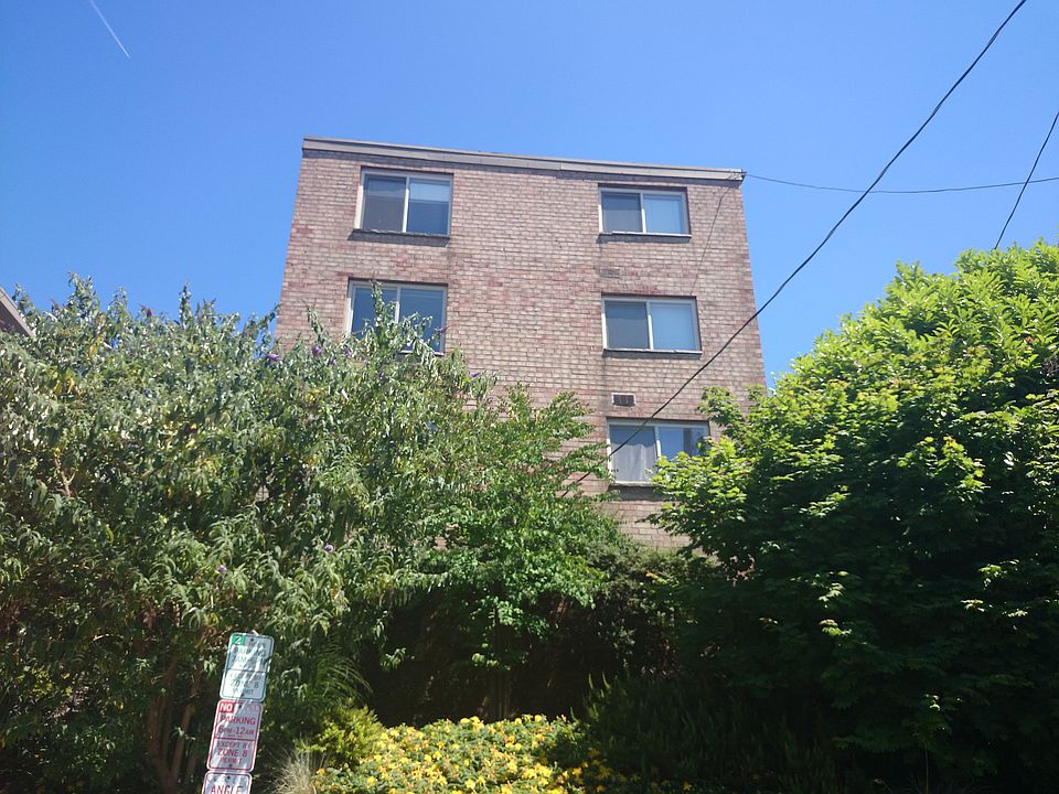 1st image of 2712 Franklin Ave E APT 1