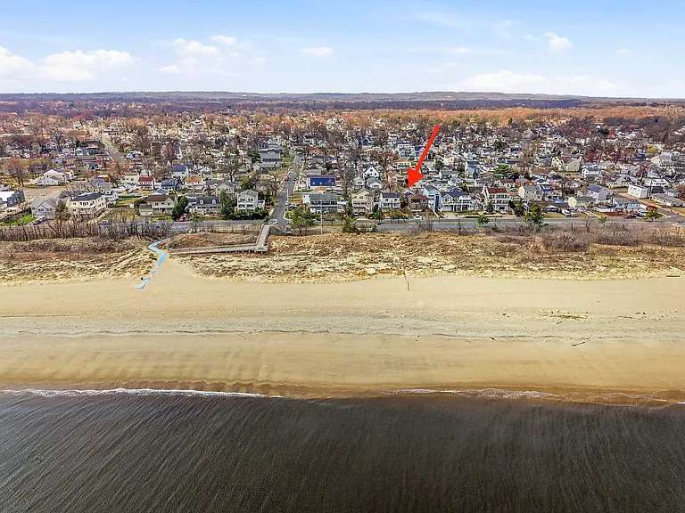 163 Seabreeze Ave — Photo 10
