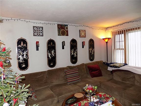 5th image of 2909 Weston Ave