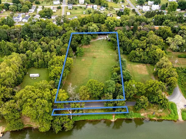 290 Shenandoah River Rd, Shenandoah, VA 22849