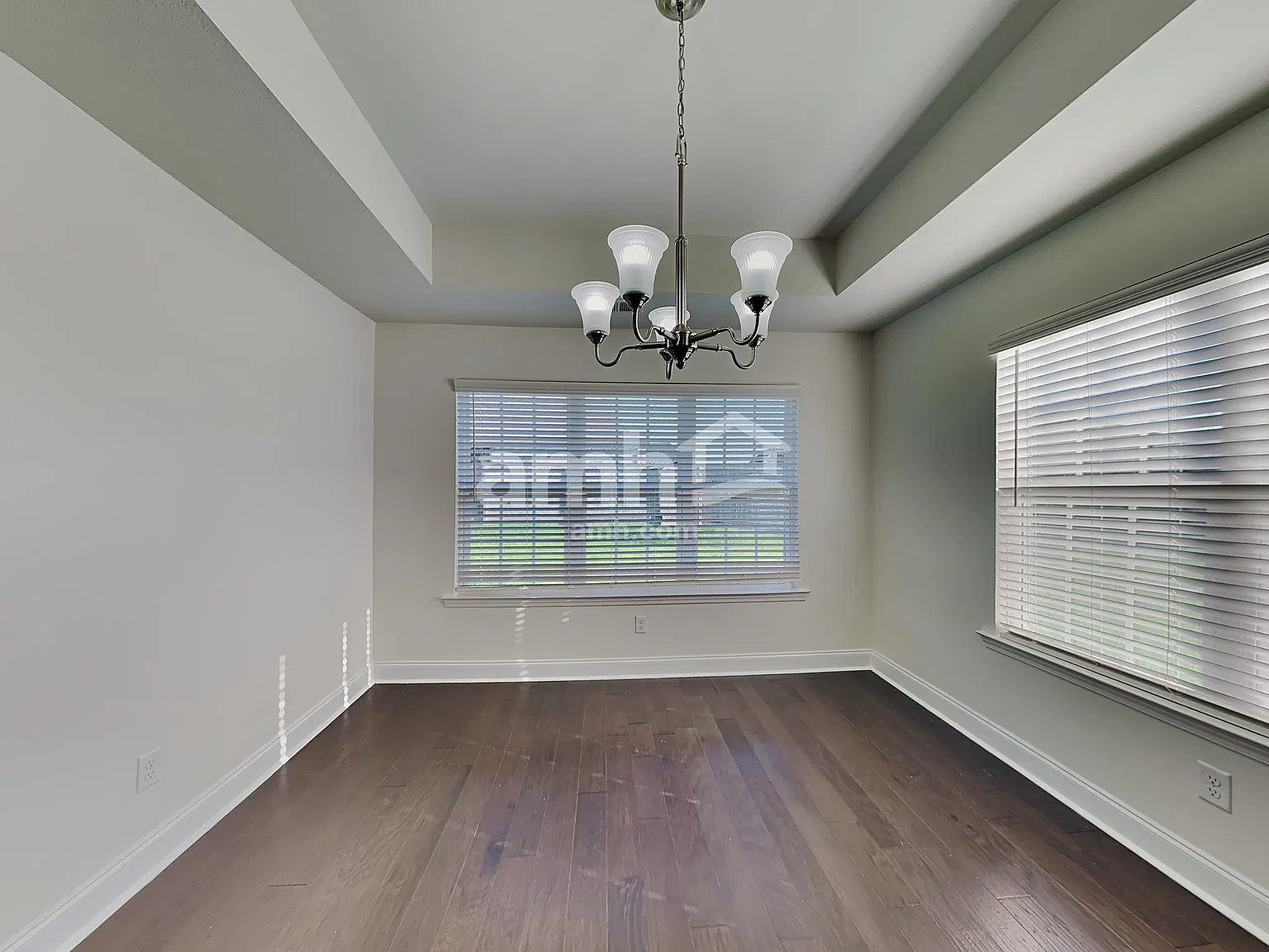 5 bed, 3.0 bath, 2447 sqft, $2,650 — Photo 4